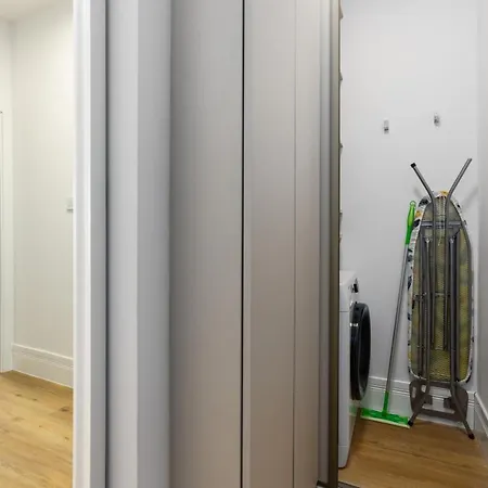 Apartment Modern Rataje By Renters